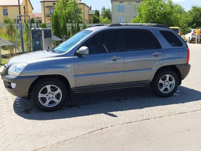 Серый Киа Sportage, объемом двигателя 2 л и пробегом 238 тыс. км за 9200 $, фото 3 на Automoto.ua