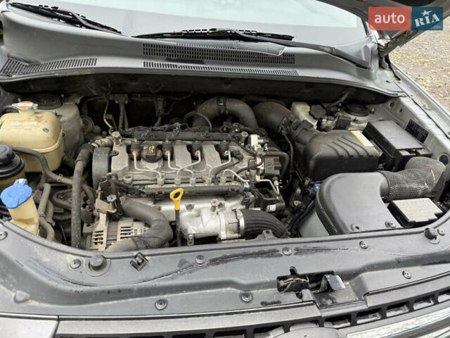 Серый Киа Sportage, объемом двигателя 1.99 л и пробегом 350 тыс. км за 6700 $, фото 9 на Automoto.ua