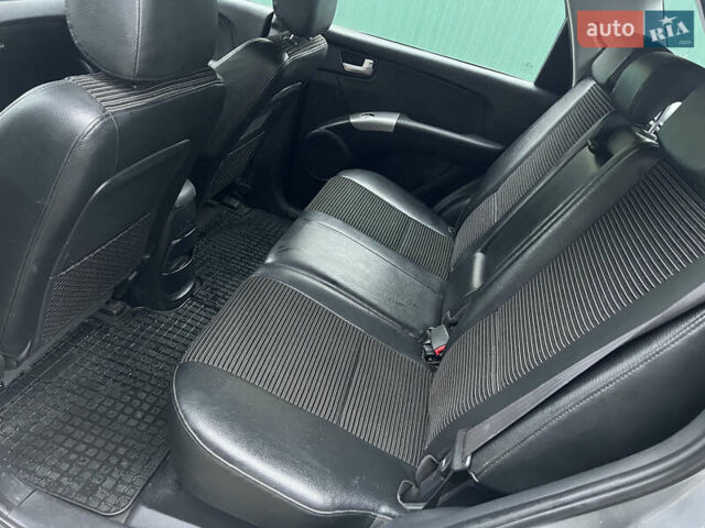 Серый Киа Sportage, объемом двигателя 2 л и пробегом 270 тыс. км за 6599 $, фото 13 на Automoto.ua