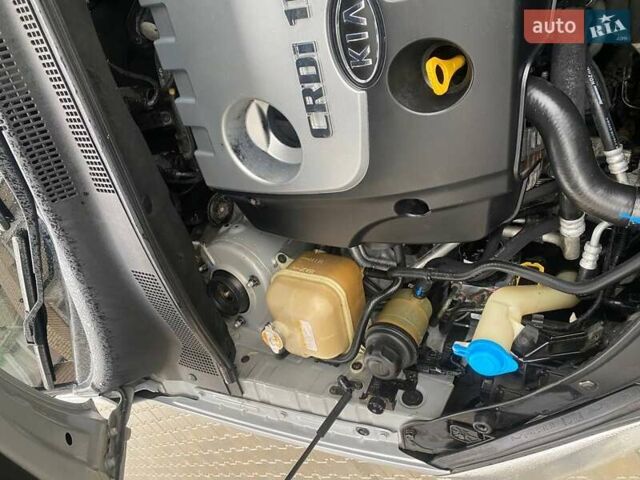 Серый Киа Sportage, объемом двигателя 2 л и пробегом 212 тыс. км за 8350 $, фото 51 на Automoto.ua