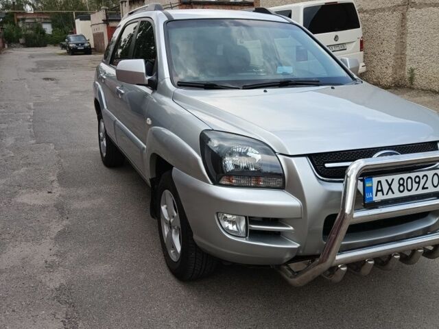 Серый Киа Sportage, объемом двигателя 2 л и пробегом 184 тыс. км за 8150 $, фото 1 на Automoto.ua