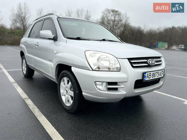 Серый Киа Sportage, объемом двигателя 2 л и пробегом 218 тыс. км за 8500 $, фото 11 на Automoto.ua