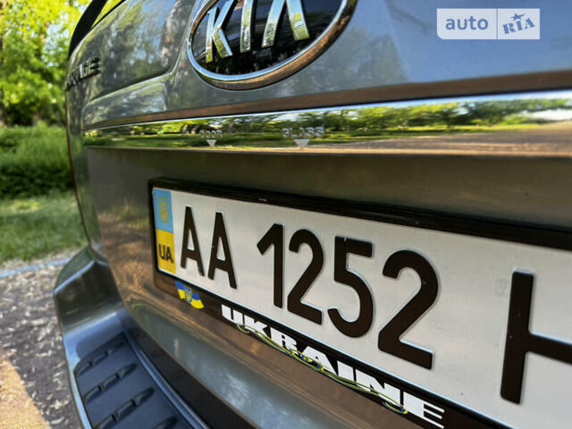 Сірий Кіа Sportage, об'ємом двигуна 2 л та пробігом 102 тис. км за 8500 $, фото 30 на Automoto.ua