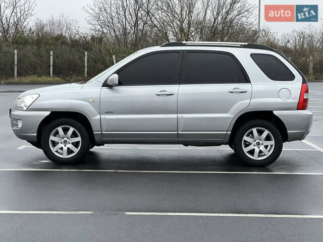 Серый Киа Sportage, объемом двигателя 2 л и пробегом 218 тыс. км за 8500 $, фото 8 на Automoto.ua