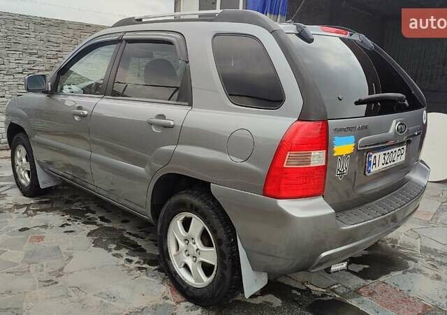 Сірий Кіа Sportage, об'ємом двигуна 2 л та пробігом 160 тис. км за 7900 $, фото 8 на Automoto.ua