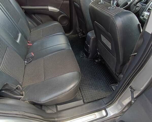 Серый Киа Sportage, объемом двигателя 2 л и пробегом 197 тыс. км за 8000 $, фото 10 на Automoto.ua