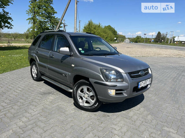 Сірий Кіа Sportage, об'ємом двигуна 2 л та пробігом 245 тис. км за 8450 $, фото 3 на Automoto.ua