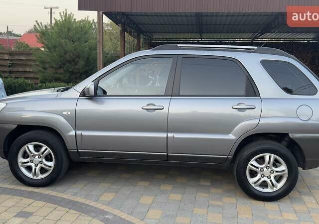 Серый Киа Sportage, объемом двигателя 2 л и пробегом 276 тыс. км за 7300 $, фото 5 на Automoto.ua