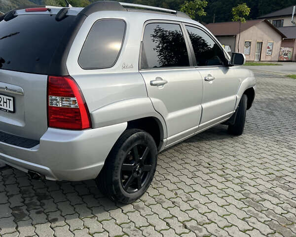 Сірий Кіа Sportage, об'ємом двигуна 1.99 л та пробігом 160 тис. км за 7800 $, фото 3 на Automoto.ua