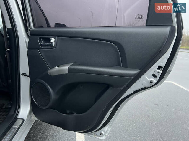 Серый Киа Sportage, объемом двигателя 2 л и пробегом 218 тыс. км за 8500 $, фото 21 на Automoto.ua