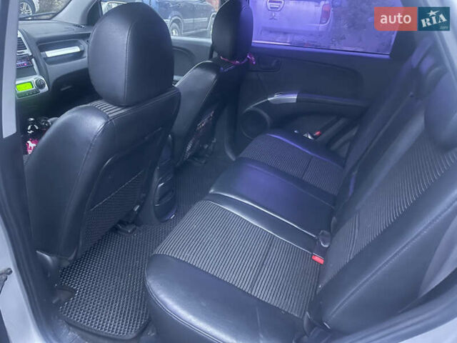 Серый Киа Sportage, объемом двигателя 1.99 л и пробегом 315 тыс. км за 8300 $, фото 11 на Automoto.ua