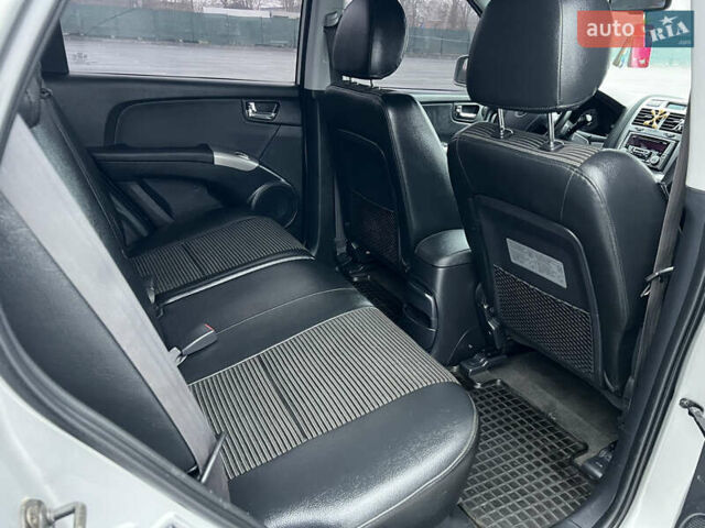 Серый Киа Sportage, объемом двигателя 2 л и пробегом 218 тыс. км за 8500 $, фото 22 на Automoto.ua