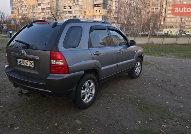 Серый Киа Sportage, объемом двигателя 1.99 л и пробегом 221 тыс. км за 8200 $, фото 7 на Automoto.ua