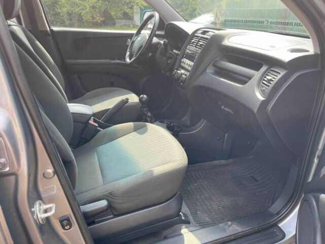 Серый Киа Sportage, объемом двигателя 2 л и пробегом 181 тыс. км за 7499 $, фото 18 на Automoto.ua