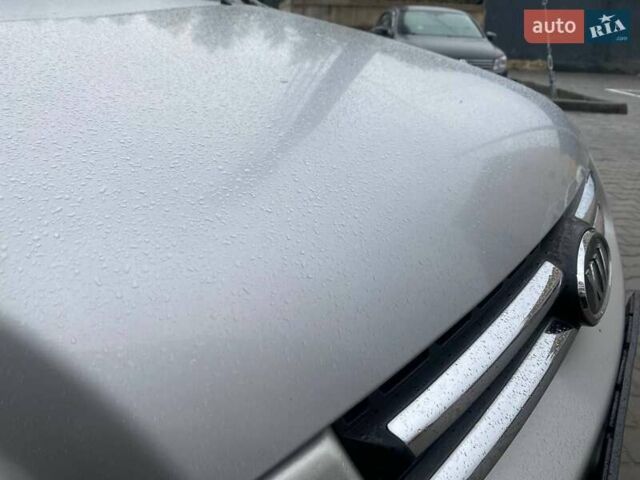Серый Киа Sportage, объемом двигателя 2 л и пробегом 212 тыс. км за 8350 $, фото 18 на Automoto.ua