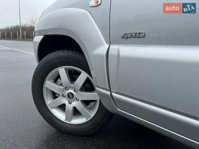 Серый Киа Sportage, объемом двигателя 2 л и пробегом 218 тыс. км за 8500 $, фото 15 на Automoto.ua