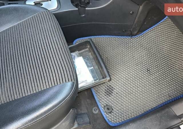 Серый Киа Sportage, объемом двигателя 1.99 л и пробегом 221 тыс. км за 8200 $, фото 12 на Automoto.ua