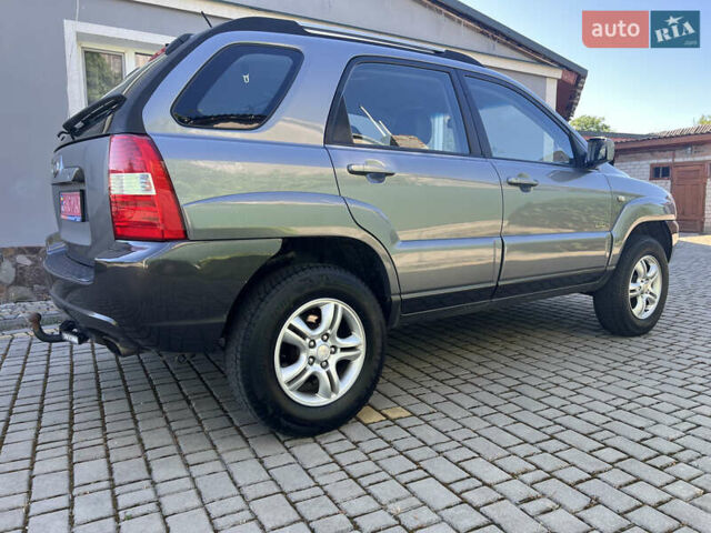 Серый Киа Sportage, объемом двигателя 2 л и пробегом 270 тыс. км за 6599 $, фото 4 на Automoto.ua