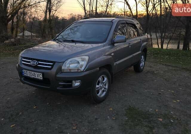 Серый Киа Sportage, объемом двигателя 1.99 л и пробегом 221 тыс. км за 8200 $, фото 2 на Automoto.ua