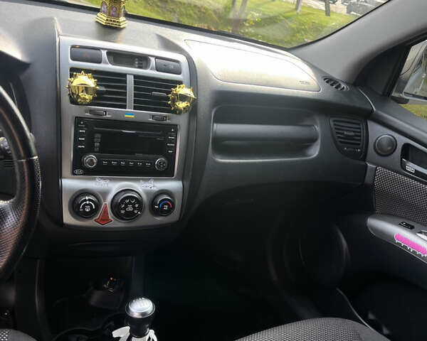 Сірий Кіа Sportage, об'ємом двигуна 1.99 л та пробігом 160 тис. км за 7800 $, фото 12 на Automoto.ua