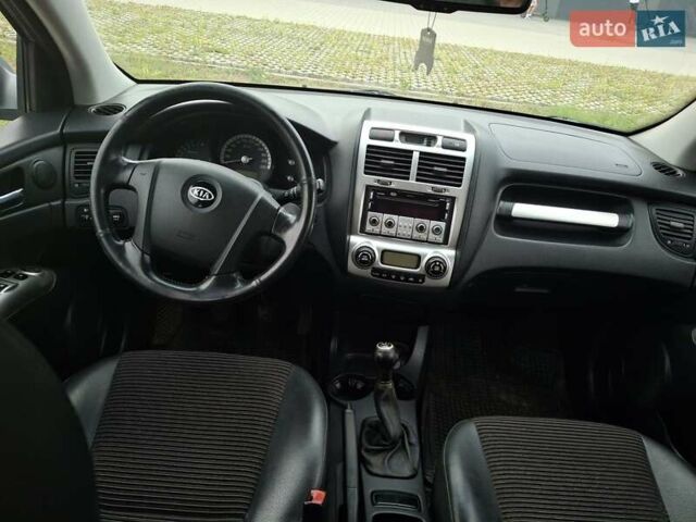Серый Киа Sportage, объемом двигателя 2 л и пробегом 295 тыс. км за 8500 $, фото 25 на Automoto.ua