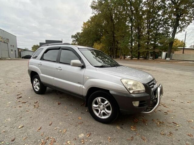 Серый Киа Sportage, объемом двигателя 2 л и пробегом 168 тыс. км за 7900 $, фото 4 на Automoto.ua