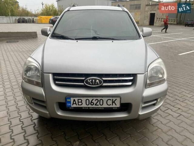 Серый Киа Sportage, объемом двигателя 2 л и пробегом 212 тыс. км за 8350 $, фото 9 на Automoto.ua