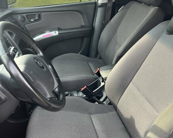 Сірий Кіа Sportage, об'ємом двигуна 1.99 л та пробігом 160 тис. км за 7800 $, фото 10 на Automoto.ua