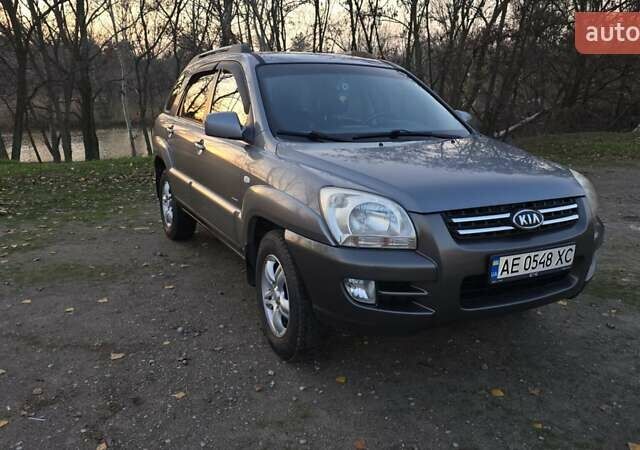Серый Киа Sportage, объемом двигателя 1.99 л и пробегом 221 тыс. км за 8200 $, фото 3 на Automoto.ua