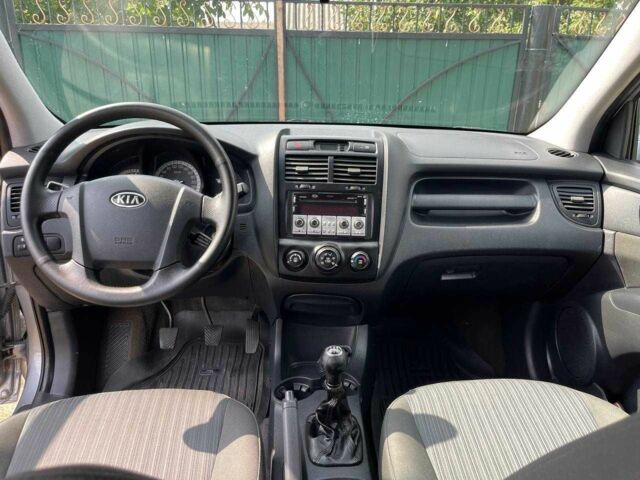Серый Киа Sportage, объемом двигателя 2 л и пробегом 181 тыс. км за 7499 $, фото 15 на Automoto.ua