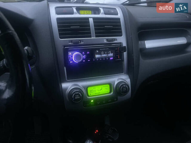 Серый Киа Sportage, объемом двигателя 1.99 л и пробегом 315 тыс. км за 8300 $, фото 7 на Automoto.ua