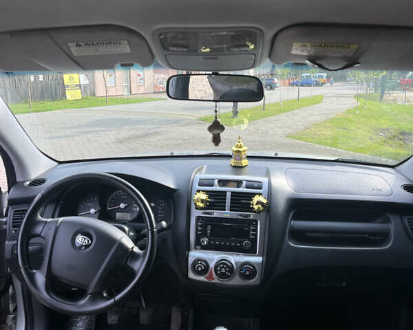 Сірий Кіа Sportage, об'ємом двигуна 1.99 л та пробігом 160 тис. км за 7800 $, фото 14 на Automoto.ua