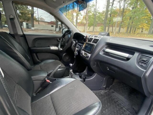 Серый Киа Sportage, объемом двигателя 2 л и пробегом 168 тыс. км за 7900 $, фото 9 на Automoto.ua