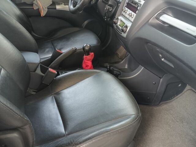 Серый Киа Sportage, объемом двигателя 2 л и пробегом 184 тыс. км за 8150 $, фото 2 на Automoto.ua