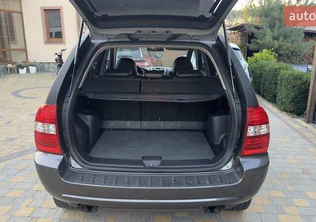 Серый Киа Sportage, объемом двигателя 2 л и пробегом 276 тыс. км за 7300 $, фото 9 на Automoto.ua