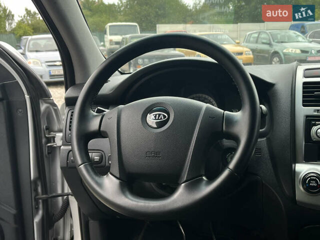 Серый Киа Sportage, объемом двигателя 0 л и пробегом 188 тыс. км за 9000 $, фото 14 на Automoto.ua