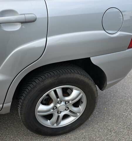 Кіа Sportage 2008 у Шостке на Automoto.ua Сірий Кіа Sportage, об'ємом двигуна 2 л та пробігом 180 тис. км за 8500 $, фото 8 на Automoto.ua