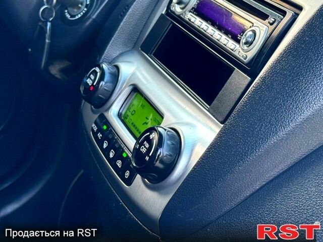 Сірий Кіа Sportage, об'ємом двигуна 2 л та пробігом 178 тис. км за 7450 $, фото 12 на Automoto.ua