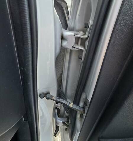 Кіа Sportage 2008 у Шостке на Automoto.ua Сірий Кіа Sportage, об'ємом двигуна 2 л та пробігом 180 тис. км за 8500 $, фото 26 на Automoto.ua