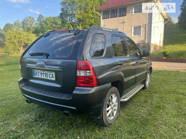 Серый Киа Sportage, объемом двигателя 1.99 л и пробегом 111 тыс. км за 9500 $, фото 3 на Automoto.ua