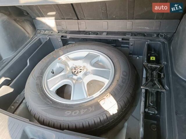 Сірий Кіа Sportage, об'ємом двигуна 1.99 л та пробігом 258 тис. км за 8500 $, фото 15 на Automoto.ua