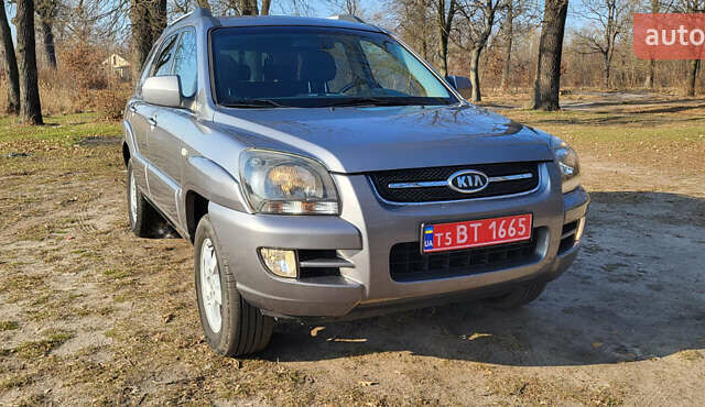 Сірий Кіа Sportage, об'ємом двигуна 2 л та пробігом 199 тис. км за 8690 $, фото 7 на Automoto.ua