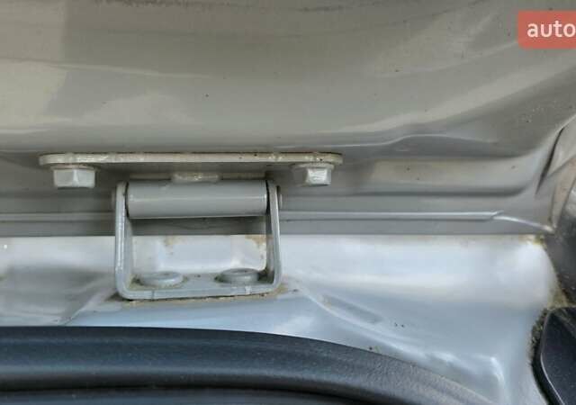 Кіа Sportage 2008 у Шостке на Automoto.ua Сірий Кіа Sportage, об'ємом двигуна 2 л та пробігом 180 тис. км за 8500 $, фото 27 на Automoto.ua