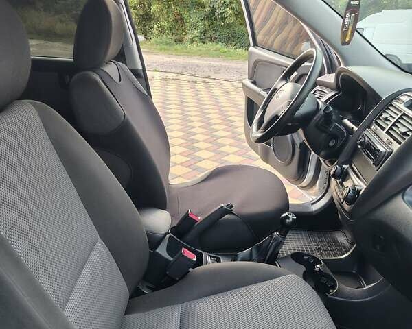 Серый Киа Sportage, объемом двигателя 2 л и пробегом 156 тыс. км за 8400 $, фото 10 на Automoto.ua