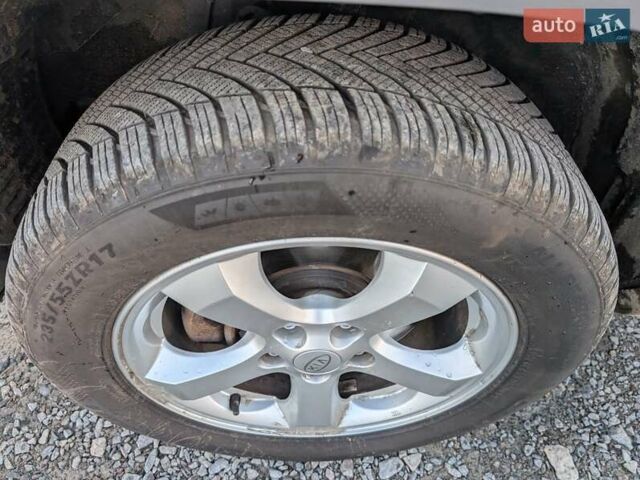 Сірий Кіа Sportage, об'ємом двигуна 2 л та пробігом 192 тис. км за 8450 $, фото 23 на Automoto.ua