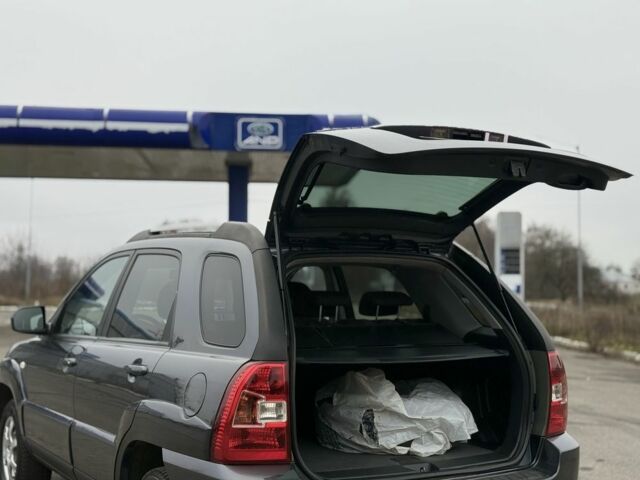 Серый Киа Sportage, объемом двигателя 2 л и пробегом 228 тыс. км за 8600 $, фото 21 на Automoto.ua