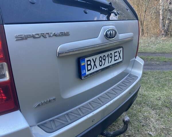 Серый Киа Sportage, объемом двигателя 2 л и пробегом 291 тыс. км за 7500 $, фото 9 на Automoto.ua