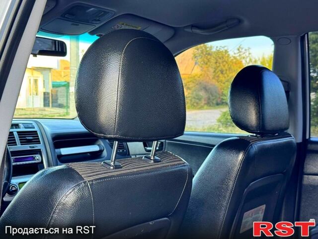 Сірий Кіа Sportage, об'ємом двигуна 2 л та пробігом 178 тис. км за 7450 $, фото 7 на Automoto.ua