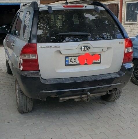 Киа Sportage 2008 в Харькове на Automoto.ua Серый Киа Sportage, объемом двигателя 2 л и пробегом 185 тыс. км за 6250 $, фото 1 на Automoto.ua