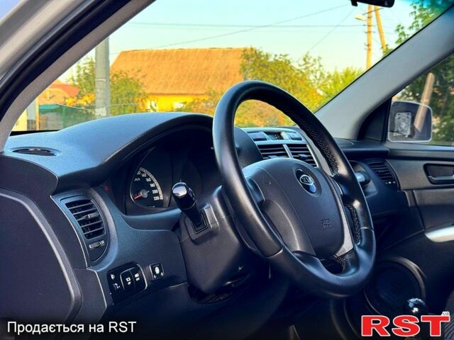 Сірий Кіа Sportage, об'ємом двигуна 2 л та пробігом 178 тис. км за 7450 $, фото 5 на Automoto.ua